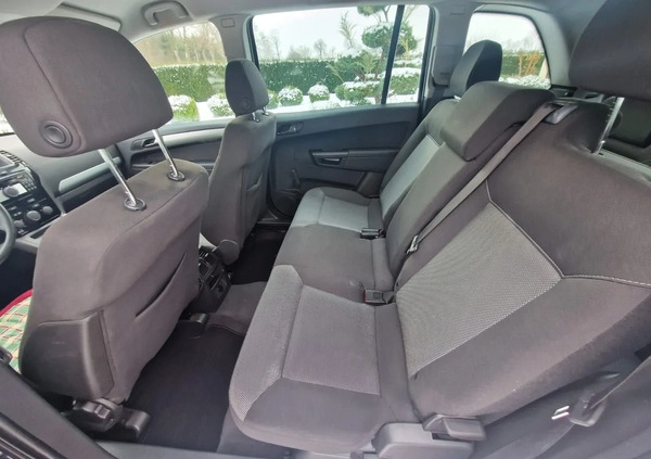 Opel Zafira cena 19777 przebieg: 218000, rok produkcji 2011 z Krynki małe 326